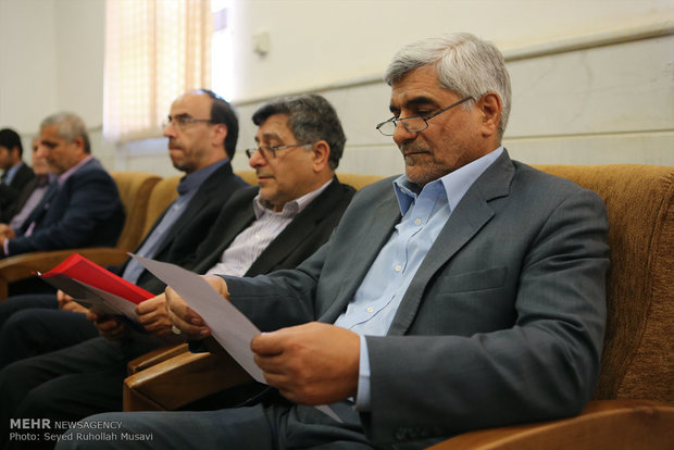 دیدار محمد فرهادی وزیر علوم تحقیقات و فناوری با مراجع قم