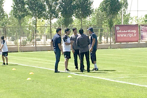 کریم باقری در تمرین تیم ملی فوتبال 