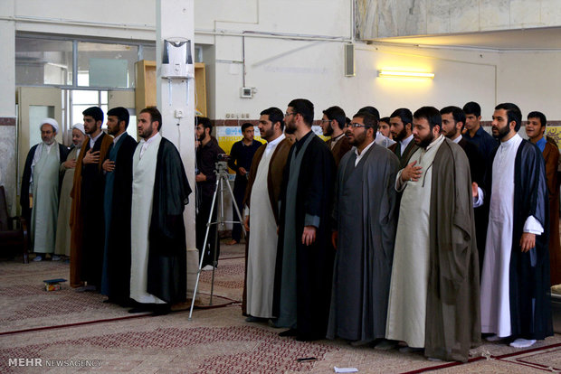 سال جدید تحصیلی مدرسه علمیه دیر آغاز شد جشن عمامه گذاری طلاب حوزه علمیه استان مرکزی