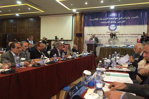 اجلاس ايران و جهان عرب در بیروت/لزوم تمرکز جهان اسلام بر فلسطین