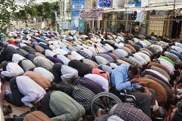 اقامه اولین نماز جمعه ماه رمضان در شهرضا 