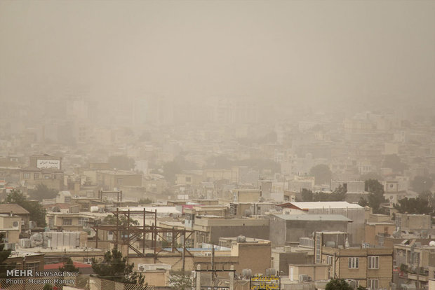 مه و بارندگی در ارتفاعات شمال غرب/هجوم دوباره ریزگرد عربی به کشور