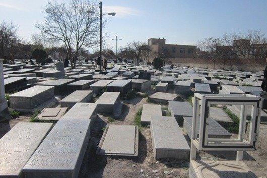 کراپ‌شده - قبرستان- اردبیل