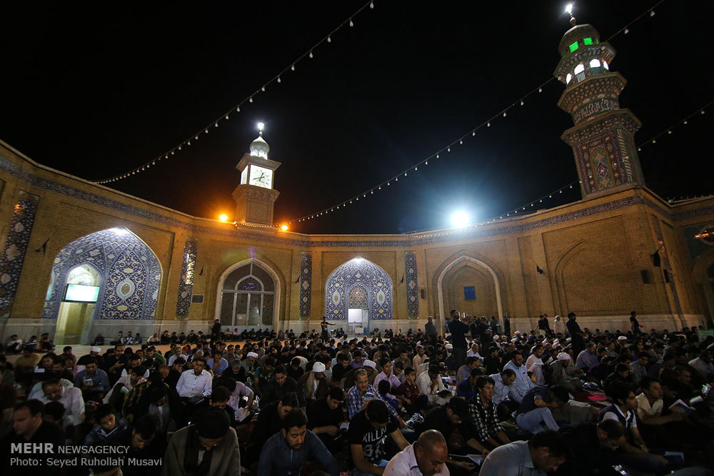 مراسم احیاء شب نوزدهم ماه مبارک رمضان در حرم حضرت معصومه(س)