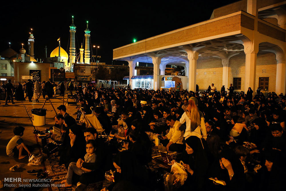 مراسم احیاء شب نوزدهم ماه مبارک رمضان در حرم حضرت معصومه(س)