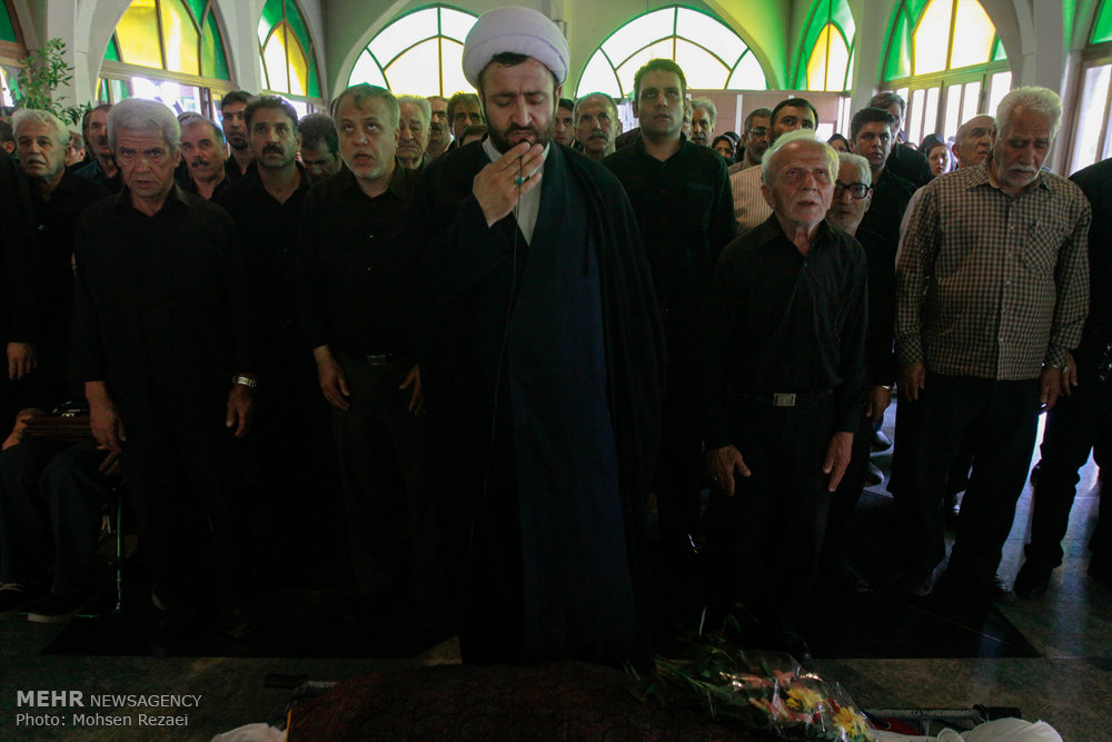 تشییع پیکر مادر شهید مفقودالاثرحسن پوری محمد