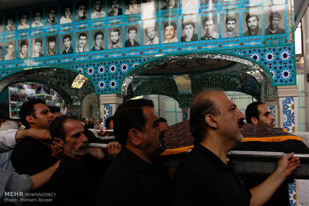 تشییع پیکر مادر شهید مفقودالاثرحسن پوری محمد