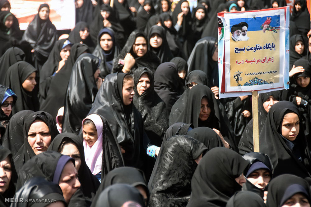 راهپیمایی عفاف و حجاب در شهرضا