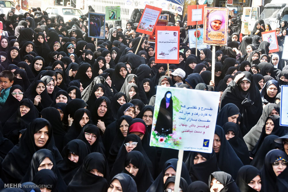 راهپیمایی عفاف و حجاب در شهرضا
