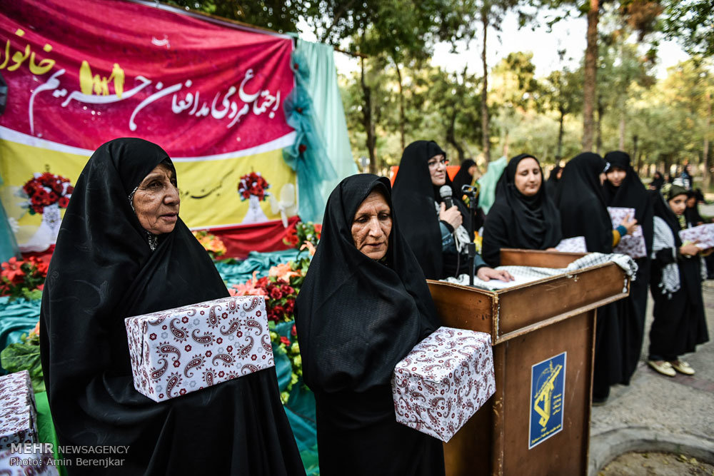 اجتماع مردمی مدافعان حریم خانواده در شیراز