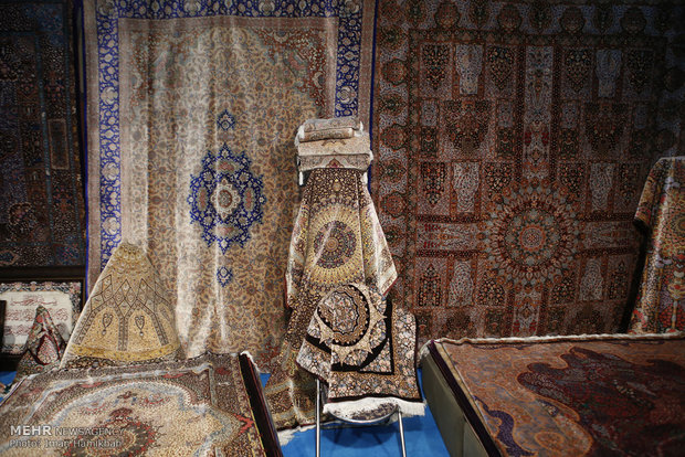 نمایشگاه فرش دستباف در همدان