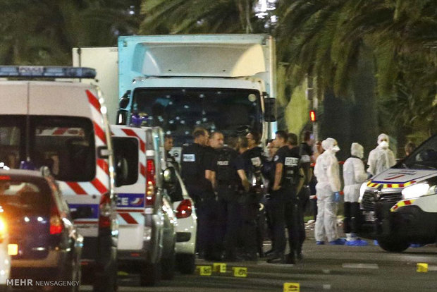 حمله یک کامیون به مردم در فرانسه