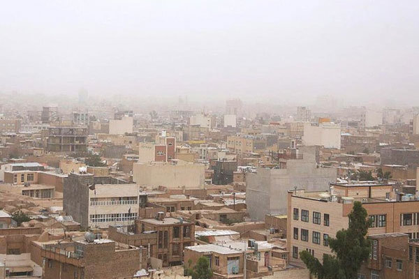 کاهش ۱۰ درجه ای دمای خراسان جنوبی/ وزش شدید باد در استان