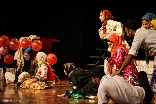 نمایش شاد موزیکال عاروسی سوسک و پری ( عروسی گرگانی ها )