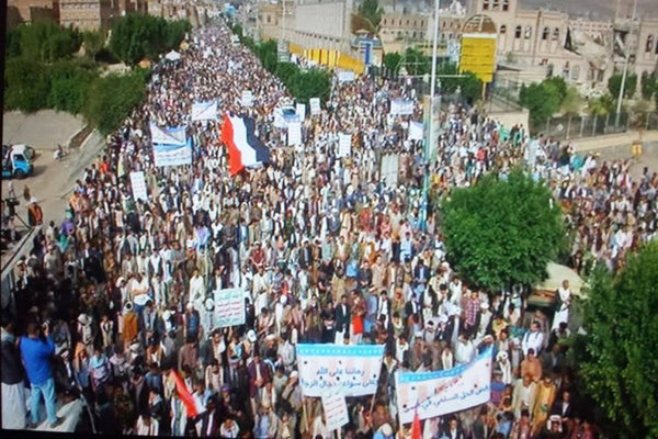 راهپیمایی در یمن  برگزاری تظاهرات گسترده مردم یمن در اعتراض به مداخله آمریکا در یمن 2144580
