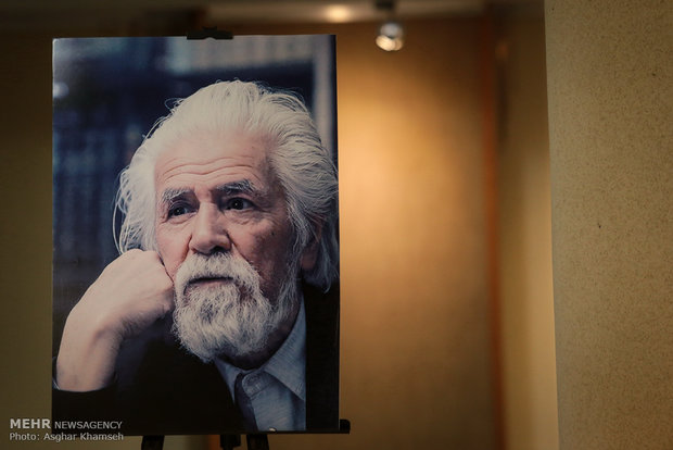 مجموعه اشعار حمید سبزواری رونمایی میشود/ارائه اشعار منتشر نشده بزرگداشت چهلمین روز از درگذشت حمید سبزواری پدر شعر انقلاب اسلامی