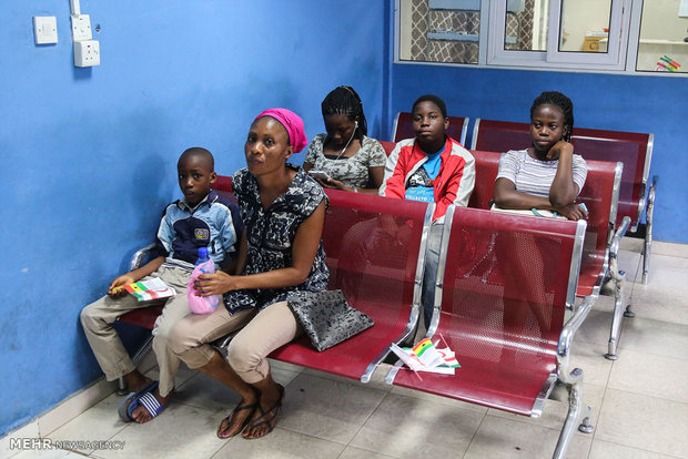 بازدید وزیر امورخارجه از مرکز جمعیت سلامت هلال احمر در غنا
