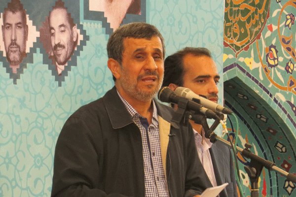 احمدی نژآد