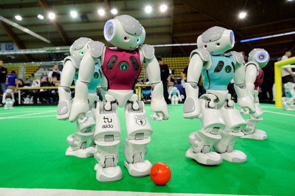 ششمین مسابقات بین المللی رباتیک و هوش مصنوعی برگزار می شود