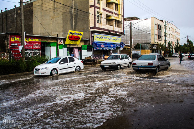 آبگرفتگی در معابر و خیابان‌های شهر بجنورد