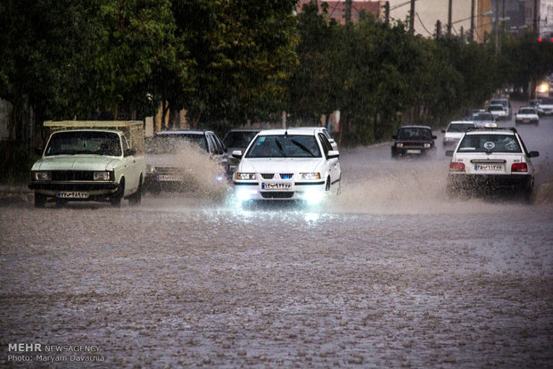 آبگرفتگی در معابر و خیابان‌های شهر بجنورد