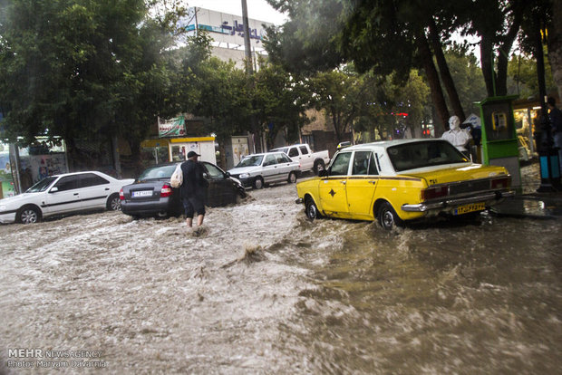 بارش باران و آبگرفتگی معابر بجنورد