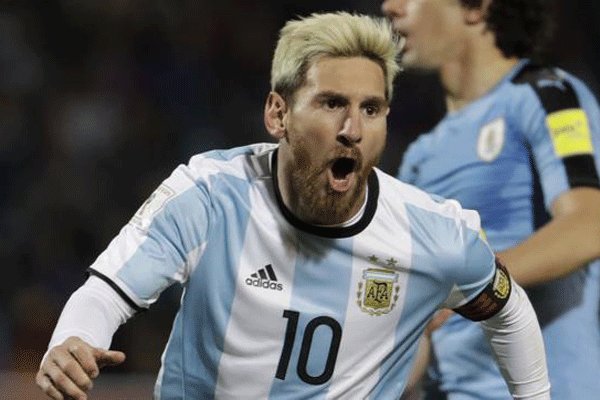 دیدار تیم های ملی فوتبال آرژانتین و اروگوئه