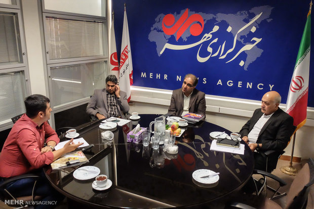 نشست آسیب شناسی حضور ایران در نمایشگاه کتاب فرانکفور