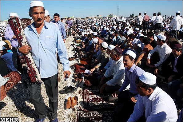 آداب اهل سنت در عید قربان/ترکمن صحرا در عید بزرگ خود سیاهپوش است