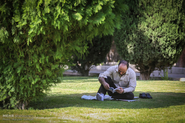 آئین برگزاری دعای عرفه در دانشگاه تهران