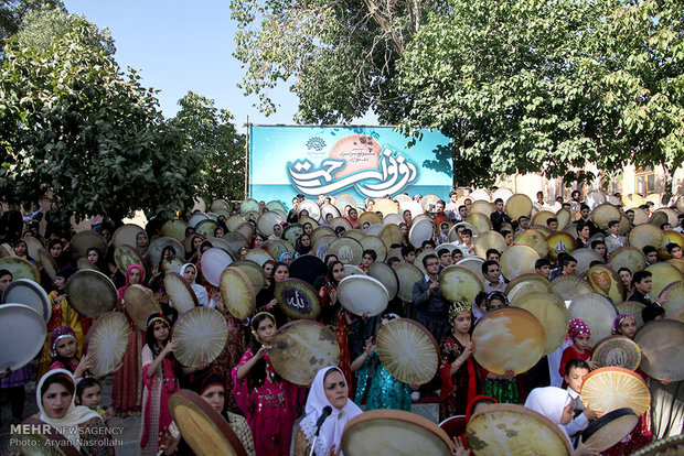 جشنواره سراسری دف نوای رحمت در سنندج