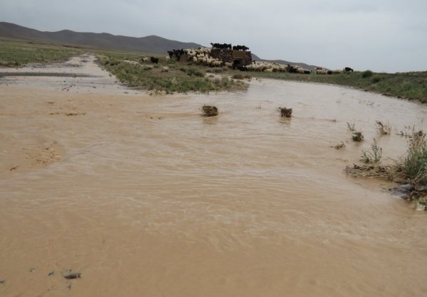 ۱۳ روستای رودبار جنوب در محاصره سیلاب هستند