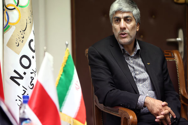 ابراز رضایت کیومرث هاشمی از عملکرد کاروان ایران