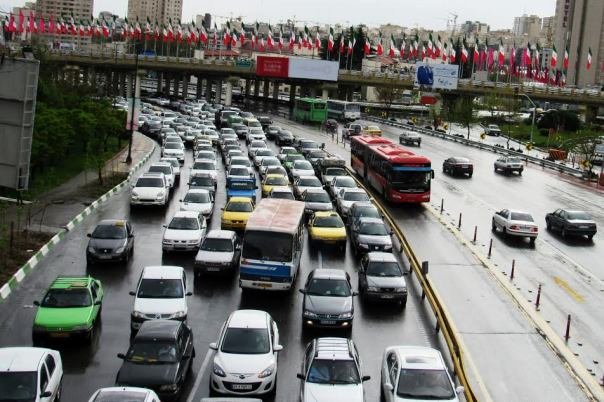 خرابی تریلر علت ترافیک صبحگاهی شمال تهران