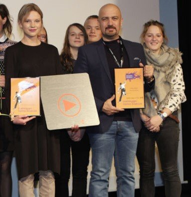 “Starless Dreams” wins Children's Rights Award at Osnabruck filmfest - Tehran Times