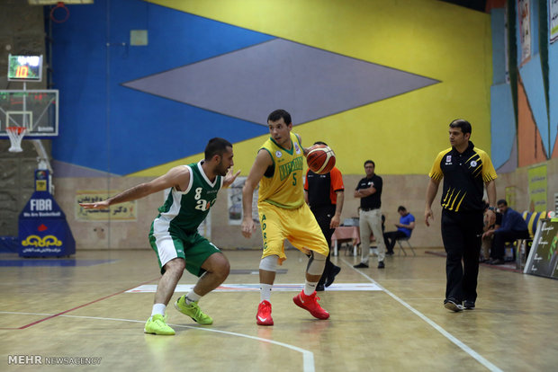 دیدار تیم های بسکتبال پالایش نفت آبادان و لوله ا.اس شیراز