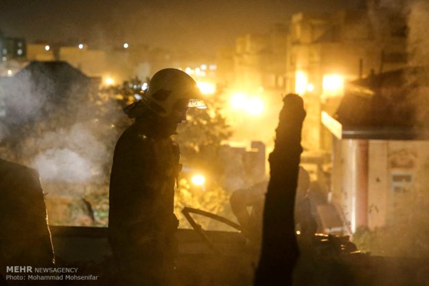 آتش سوزی در انبار مواد شوینده میدان بهارستان