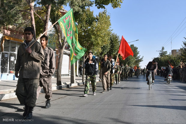 راهپیمایی یوم الله ۱۳ آبان در شهرضا اصفهان