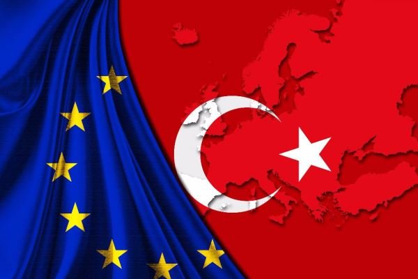 ابراز امیدواری مقامات ترکیه و اتحادیه اروپا به بهبود روابط