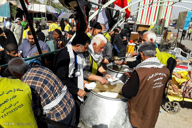 خدمت رسانی موکب گلستان به زائران اربعین حسینی 