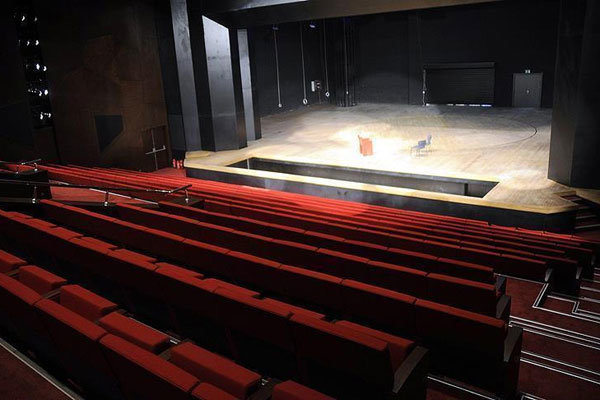 سالن تئاتر در ترکیه