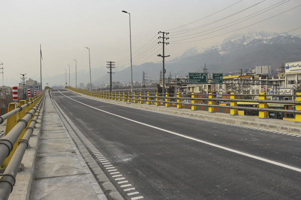 جاده بزرگراه تقاطع غیرهمسطح تصادف