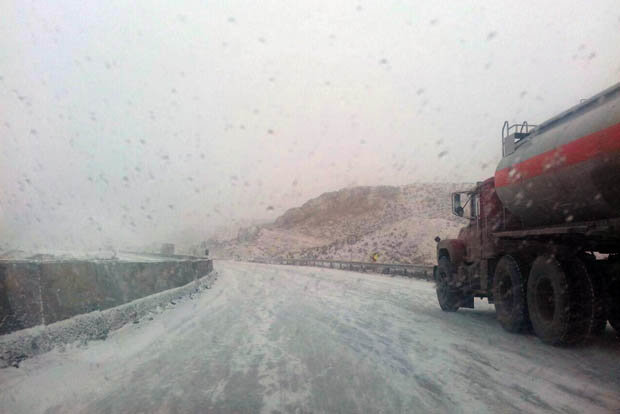 بارش برف در استان سمنان - جاده - برف و کولاک 