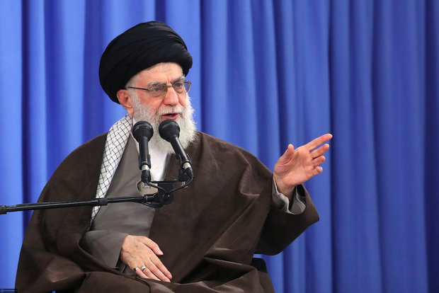 Takleef ceremony held for students with Supreme Leader in attendance