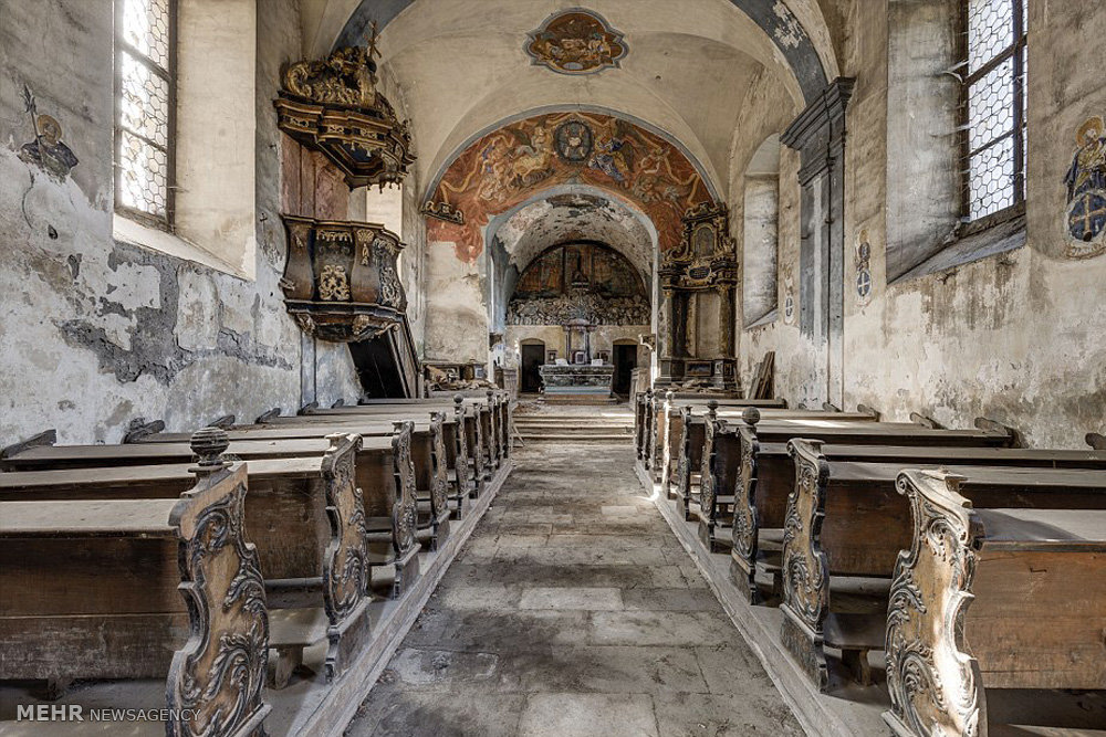 کلیساهای متروکه در اروپا‎