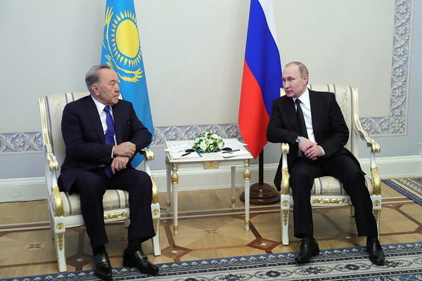 نظربایف و پوتین