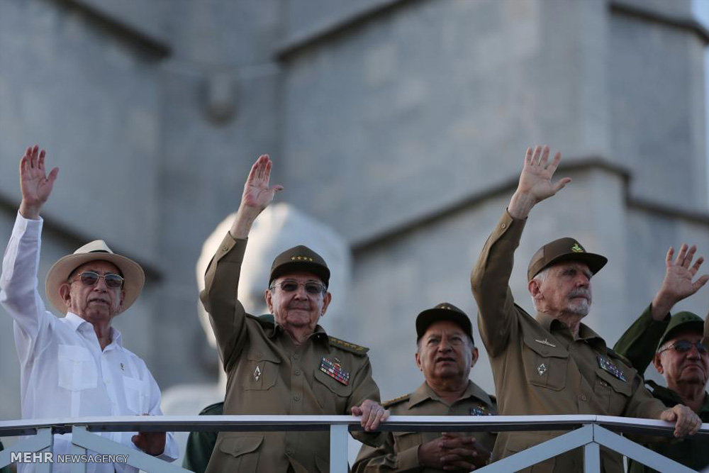 ادای احترام به کاسترو در کوبا‎