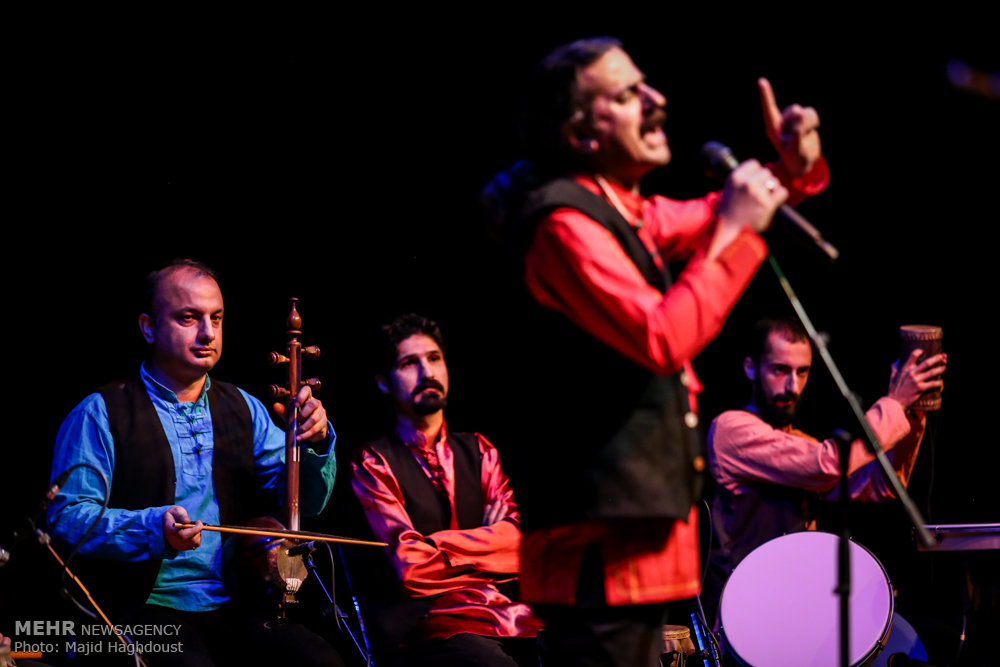 دومین روز جشنواره موسیقی فجر با اجرای گروه دیلمون گیلان