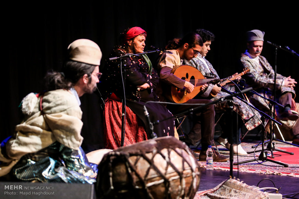 دومین روز جشنواره موسیقی فجر با اجرای گروه حاوا قشقایی