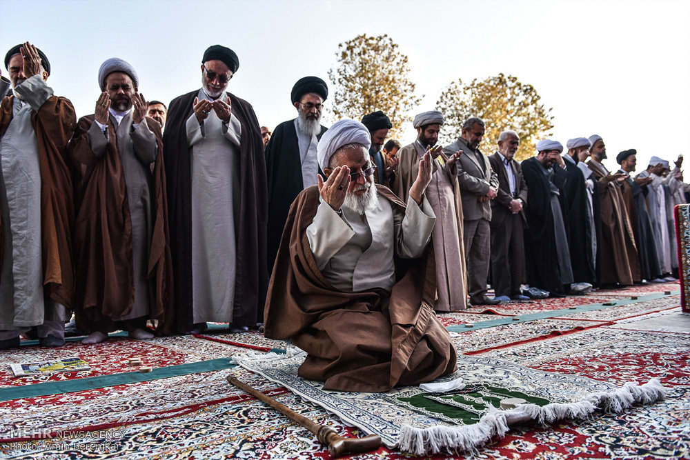 اقامه نماز طلب باران در شیراز
